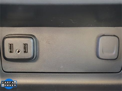 Used 2022 Chevrolet Colorado LT w/ LT Convenience Package image 30