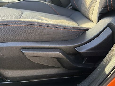 Used 2020 Subaru Crosstrek 2.0i Premium image 18