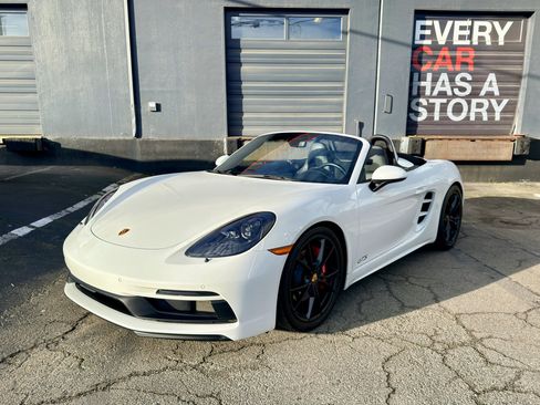 Used 2018 Porsche 718 Boxster GTS image 1