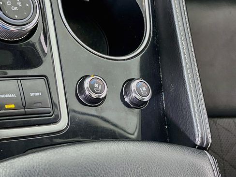 Used 2018 Nissan Maxima Platinum FWD image 21