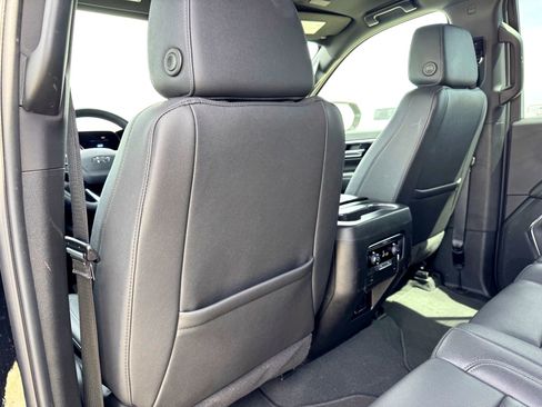 Used 2025 Chevrolet Tahoe Z71 image 20