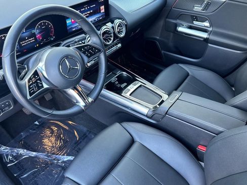 Used 2025 Mercedes-Benz GLA 250 image 4