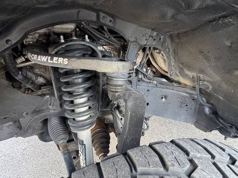 Used 2010 Toyota Tundra 4x4 CrewMax image 13