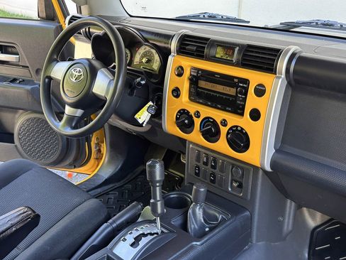Used 2007 Toyota FJ Cruiser 4WD image 32