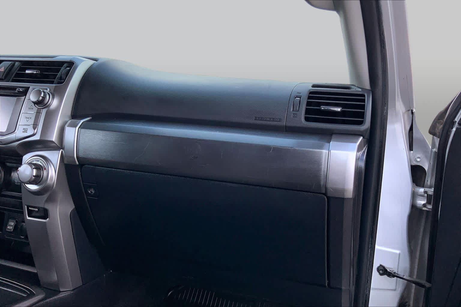 Used 2016 Toyota 4Runner SR5 RWD image 18