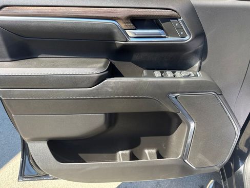 Used 2024 Chevrolet Silverado 1500 LT AWD/4WD image 18