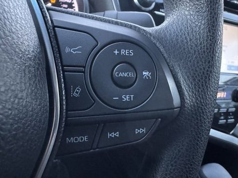 Certified 2018 Toyota Camry LE image 25