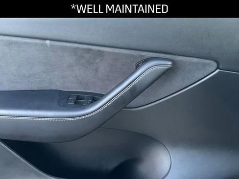 Used 2022 Tesla Model Y Long Range image 9