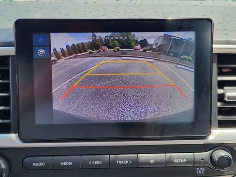 Used 2024 Hyundai Venue SEL FWD image 26