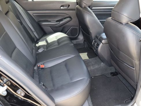 Used 2020 Nissan Altima 2.5 Platinum FWD image 18