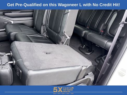 Used 2024 Jeep Wagoneer L Series II RWD image 19
