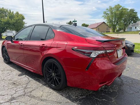 Used 2021 Toyota Camry XSE FWD image 5