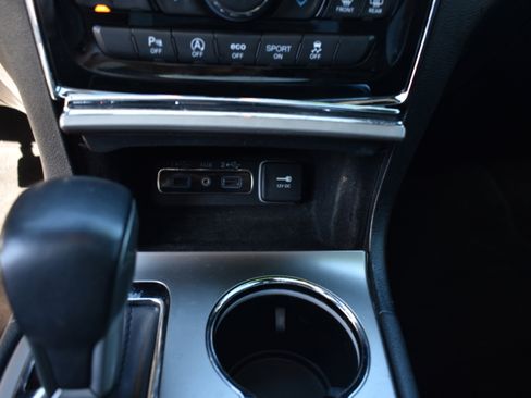 Used 2019 Jeep Grand Cherokee Limited image 20