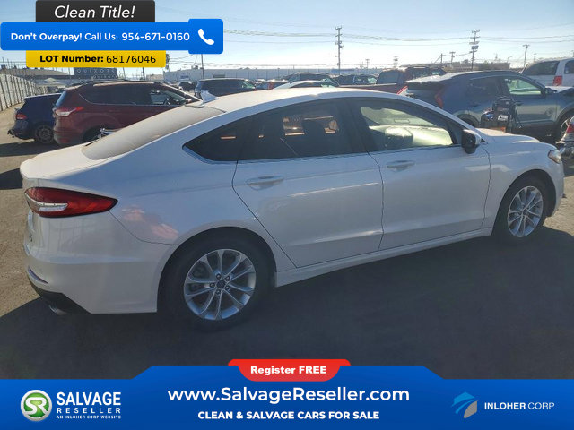 Used 2019 Ford Fusion SE FWD image 4