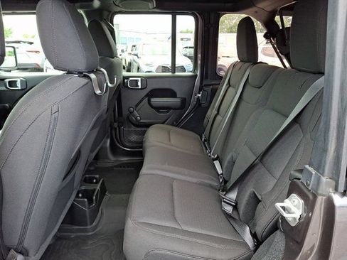 Used 2023 Jeep Wrangler Unlimited Sport AWD/4WD image 13