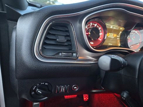 Used 2016 Dodge Challenger SRT Hellcat image 35