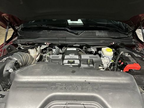 Used 2024 RAM 2500 Limited image 25