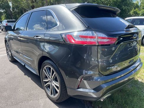Used 2019 Ford Edge Titanium w/ Equipment Group 301A FWD image 3