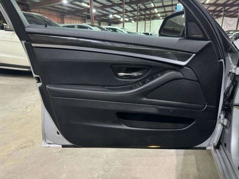 Used 2014 BMW 550i xDrive Sedan AWD/4WD image 14