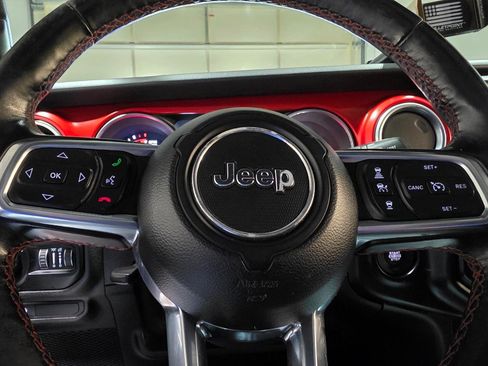 Used 2020 Jeep Gladiator Rubicon image 31