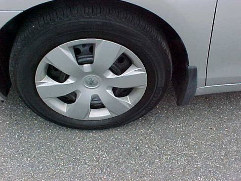 Used 2009 Toyota Camry FWD image 33