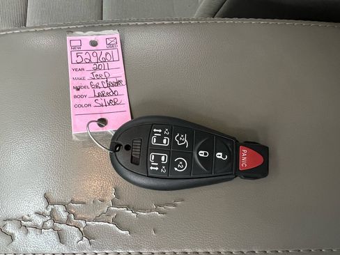 Used 2011 Jeep Grand Cherokee Laredo image 20
