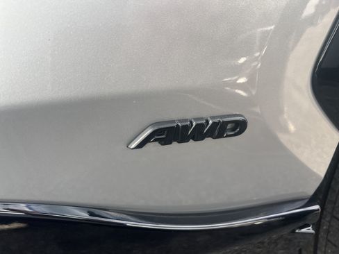 Used 2023 Toyota RAV4 XSE AWD/4WD image 17