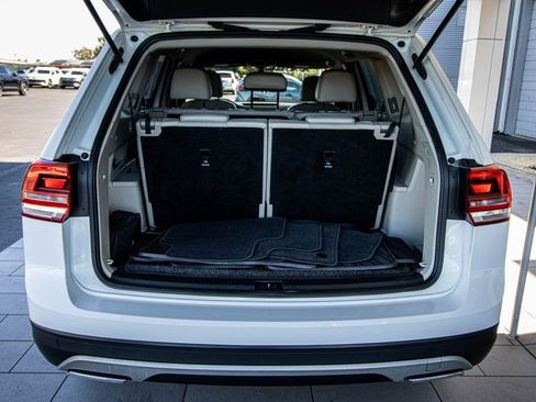 Used 2018 Volkswagen Atlas SE image 16