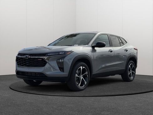New 2026 Chevrolet Trax RS image 3