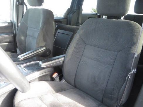 Used 2015 Dodge Grand Caravan SXT w/ Blacktop Package image 42
