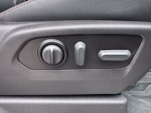 Used 2021 GMC Sierra 1500 AT4 image 38