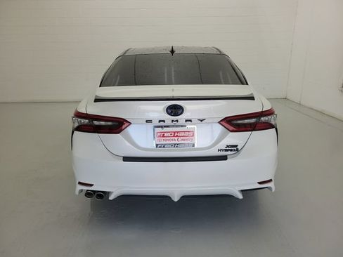 Used 2022 Toyota Camry XSE w/ Navigation Upgrade Package FWD image 6