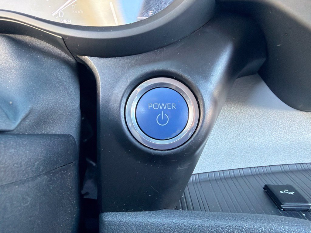 Used 2022 Toyota Sienna XSE AWD/4WD image 32