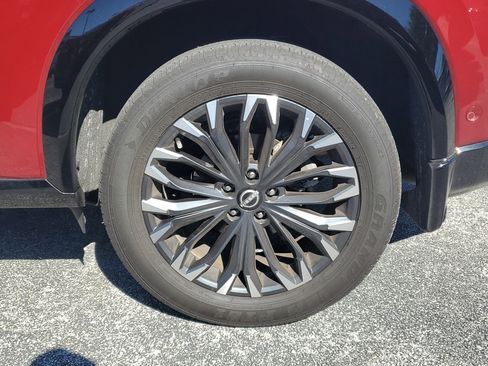 Certified 2025 Nissan Rogue Platinum w/ Tech Package image 9