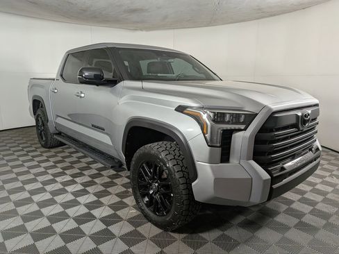 Used 2025 Toyota Tundra Limited image 7