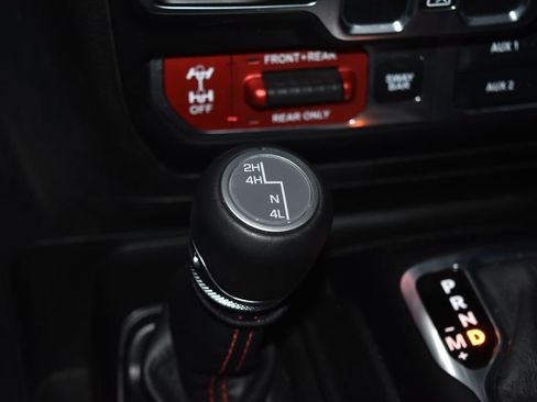 Used 2020 Jeep Wrangler Unlimited Rubicon w/ Quick Order Package 28Y Recon image 14