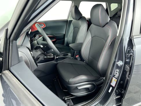 Certified 2025 Kia Soul GT-Line w/ GT-Line Technology Package FWD image 14