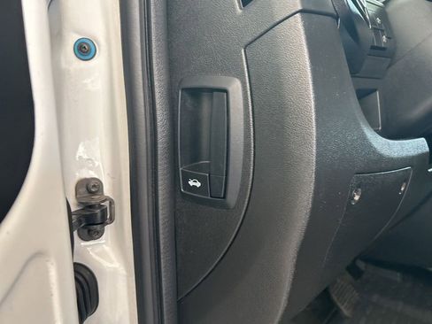 Used 2025 RAM ProMaster 2500 w/ Convenience Group FWD image 38