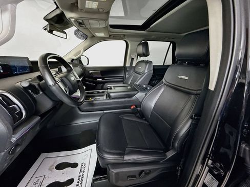 Certified 2025 Ford Expedition Platinum AWD/4WD image 2