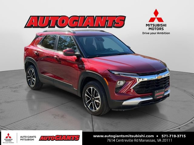 Used 2025 Chevrolet TrailBlazer LT AWD/4WD image 1