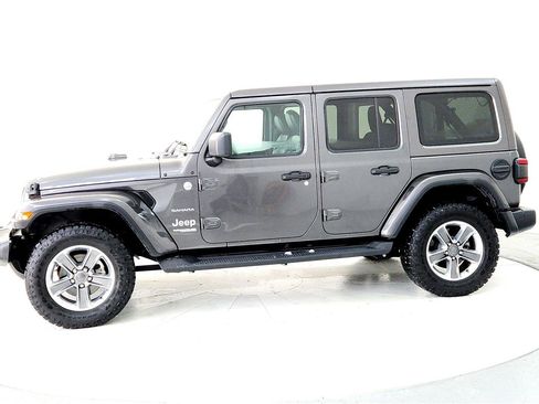 Used 2019 Jeep Wrangler Unlimited Sahara w/ Dual Top Group image 3