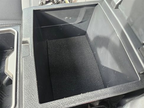 Used 2025 Toyota Tacoma TRD Sport image 26