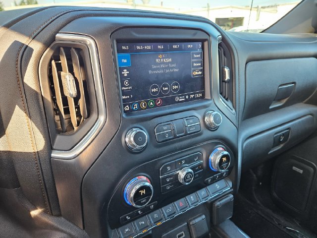 Used 2021 GMC Sierra 1500 AT4 w/ Technology Package AWD/4WD image 10