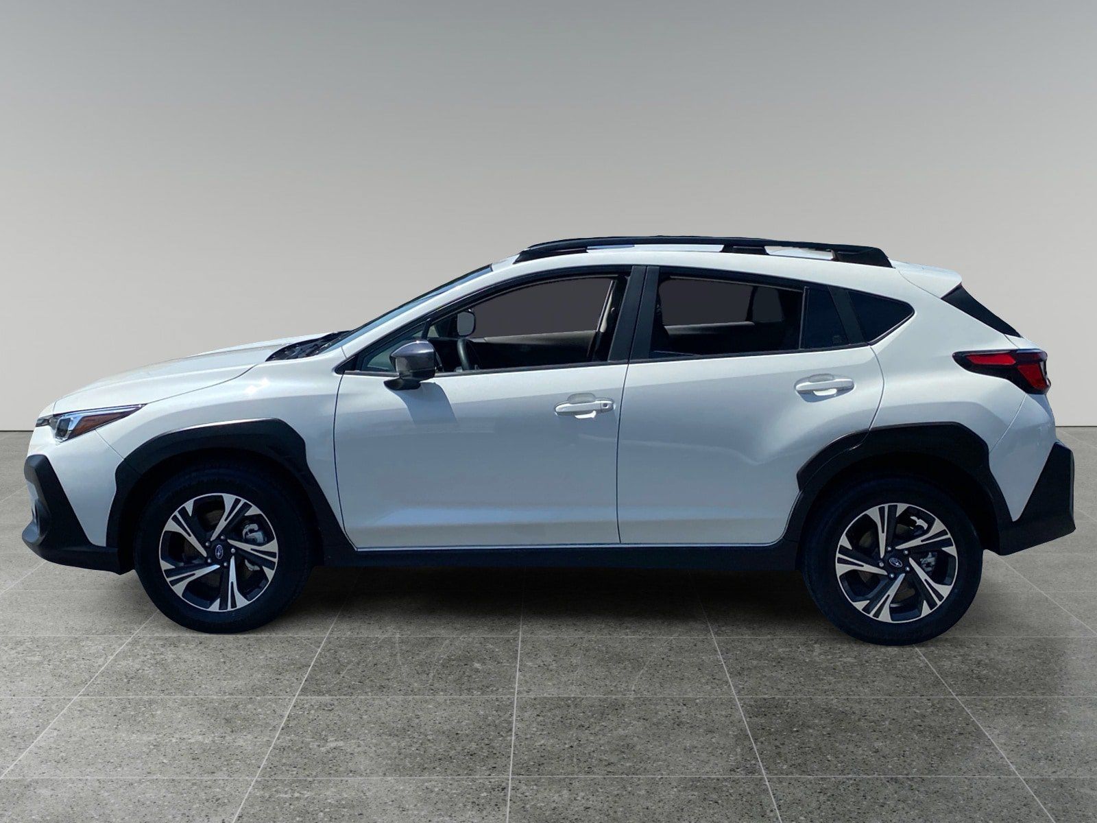 Used 2025 Subaru Crosstrek 2.5i Premium AWD/4WD image 2