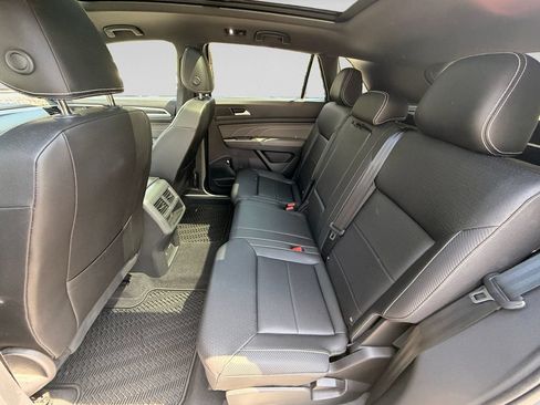 Used 2023 Volkswagen Atlas Cross Sport SEL AWD/4WD image 29