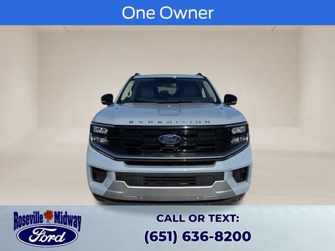 Used 2025 Ford Expedition Platinum image 2