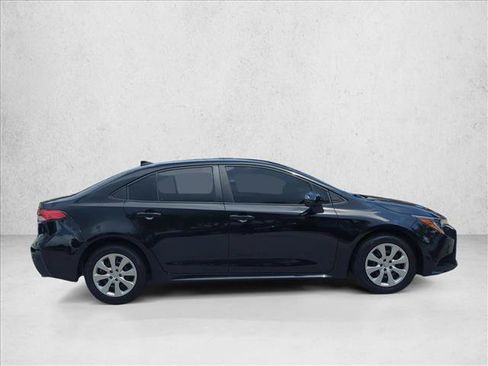 Certified 2025 Toyota Corolla LE FWD image 4