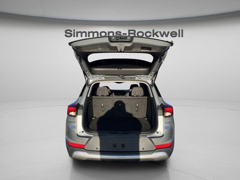 Used 2025 Chevrolet TrailBlazer LT w/ Driver Confidence Package image 10