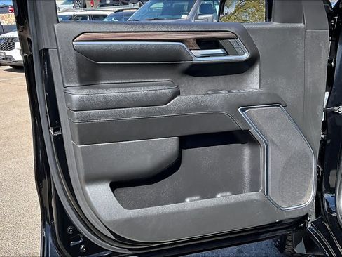 Used 2022 Chevrolet Silverado 1500 LT image 20