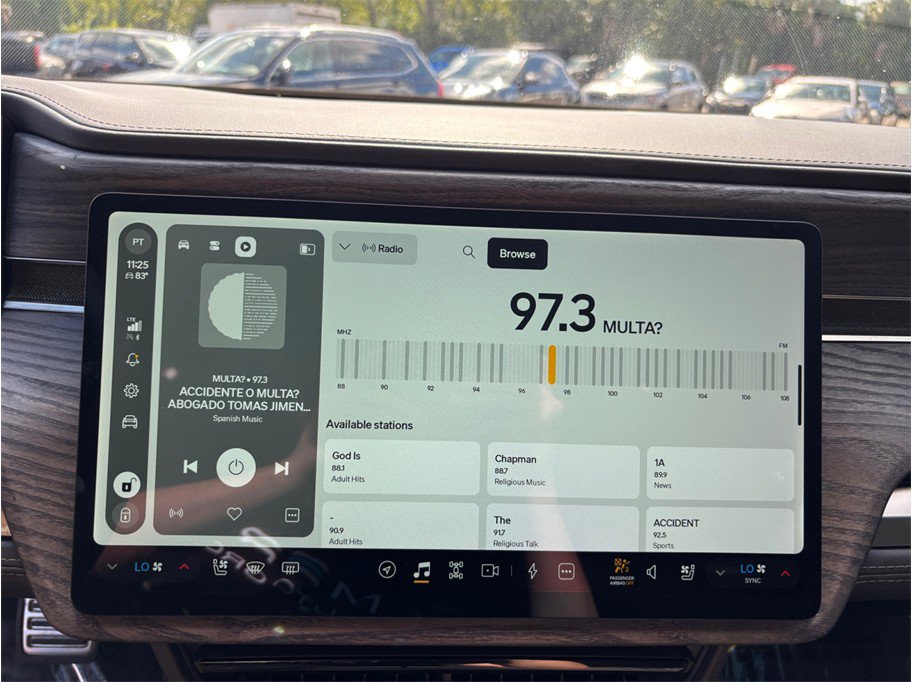 Used 2023 Rivian R1S AWD Adventure Quad image 28